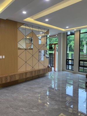 Discover this Brand-New 5-Bedroom House