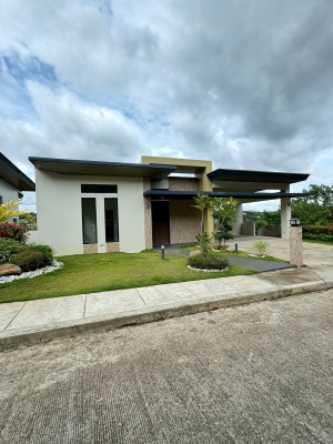 Brand New Modern House for Sale in w/ Mountain View in Sun Valley Estates