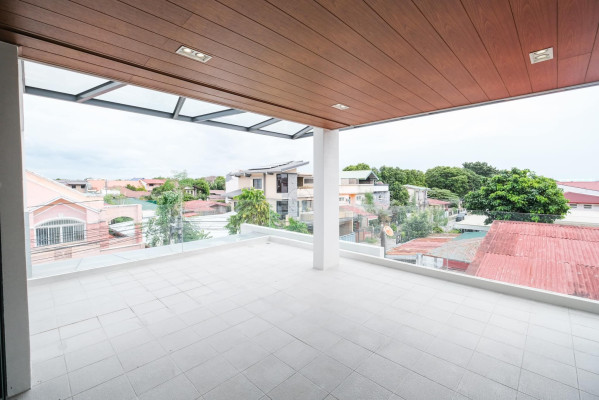 Explore this Brand-New 3-Storey House in Greenheights Village