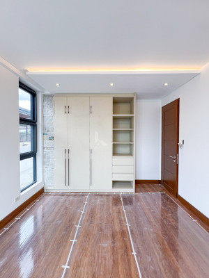 Multi-level Modern Tropical Industrial House and Lot in Filinvest 2