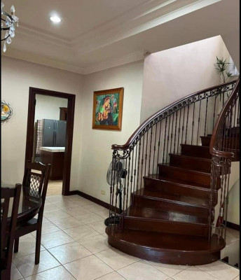 3 Bedroom House with Swimming Pool for Sale