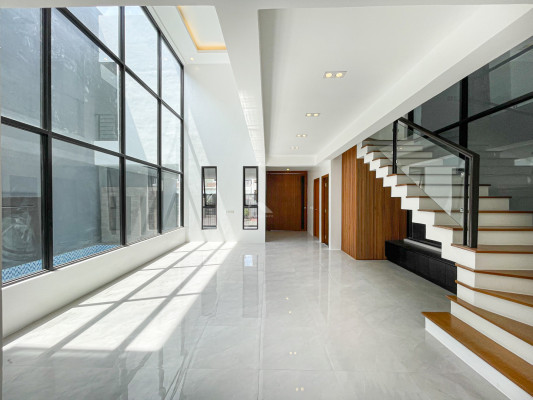 Luxurious Brand New Modern House For Sale