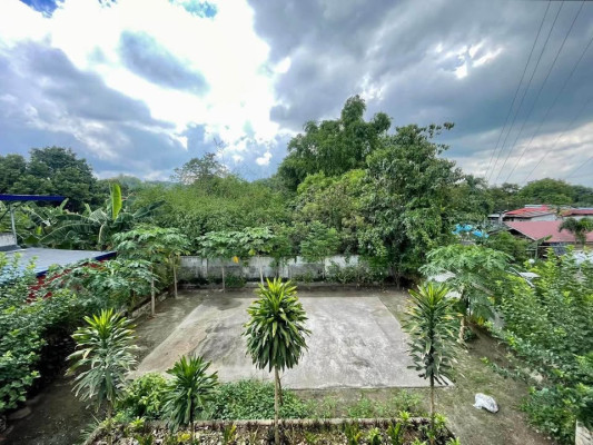 FOR SALE MODERN ELEGANT RETIREMENT HOME WITH SPACEOUS BACKYARD NEAR THE VALLEYS