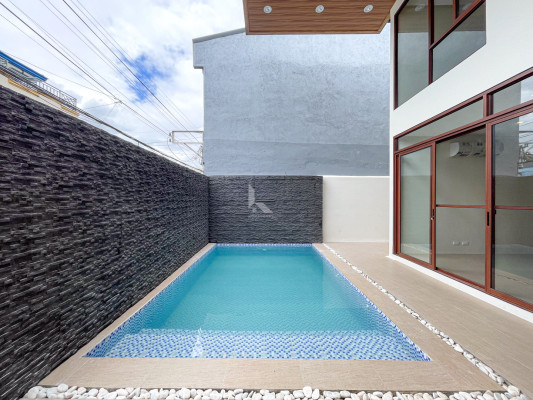 Notable Modern Contemporary House and Lot For Sale in Greenwoods Executive Villa