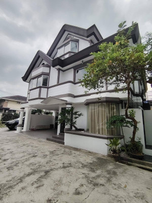 Secure this Newly Renovated Home in Classica Victoria