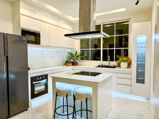 Cozy Modern Contemporary Corner House and Lot