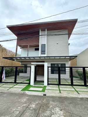 Brand New Modern House for Sale in BF Homes