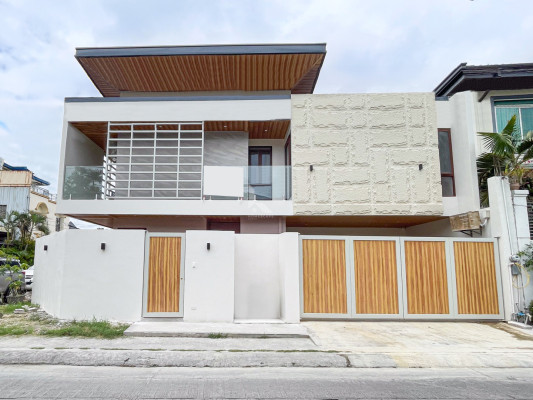 Notable Modern Contemporary House and Lot For Sale in Greenwoods Executive Villa