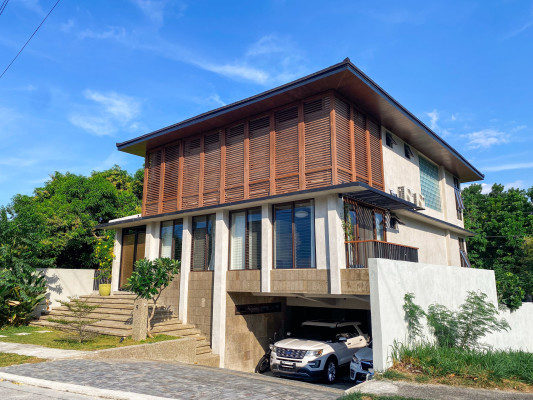 Contemporary 3-Bedroom House and Lot for Sale in Lindenwood Residences