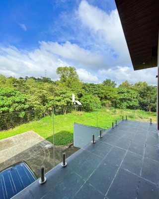 Elegant Modern Contemporary House and Lot