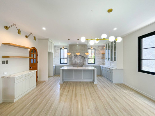 Gorgeous Modern Contemporary Brand New House and Lot For Sale