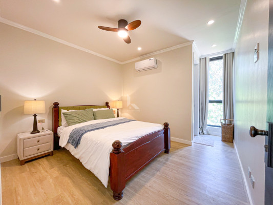 Sophisticated Modern Contemporary House and Lot For Sale in The Orchard
