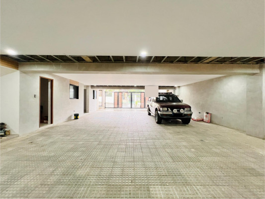 Uncover this Contemporary Brand-New House in BF Homes