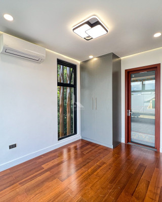 Beautifully Designed 3-Storey Modern Compact Home