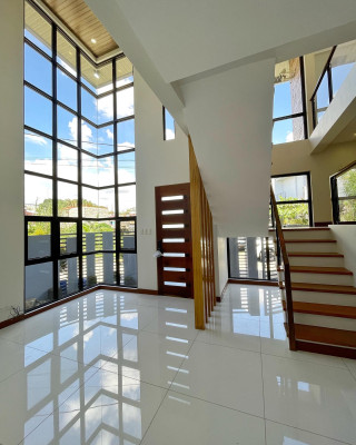 Newly Renovated Modern Corner House for Sale in Greenwoods Executive Village