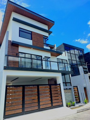 3-Storey Modern House for sale in Greenwoods, Pasig City