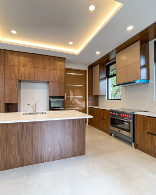 Upscale Modern Tropical Home in Ayala Alabang Village