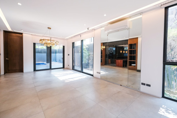 Astonishing 5-Bedroom House and Lot