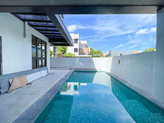Classy Corner House and Lot For Sale