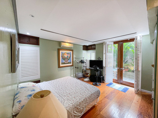 Prime Corner House and Lot with Breathtaking