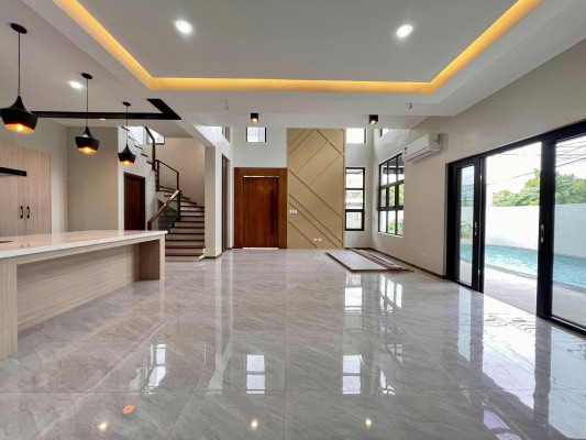 Fabulous 5-Bedroom Corner House and Lot for Sale