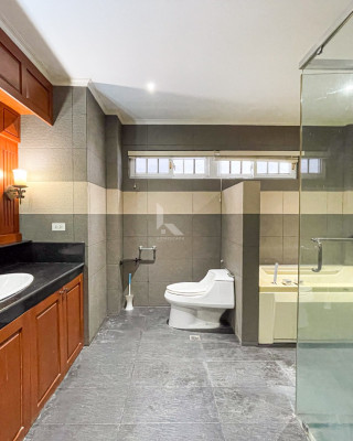 Classy Contemporary House and Lot in Vista Rea