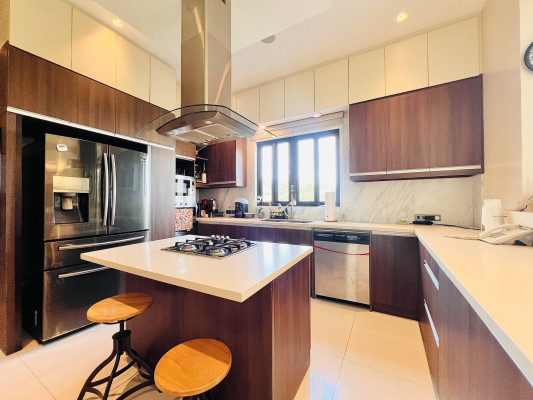 Discover this Stunning 5-Storey Contemporary Home in Parkridge Estate