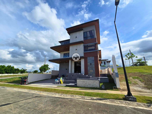Grab this Contemporary Brand-New House in Mondia Nuvali,
