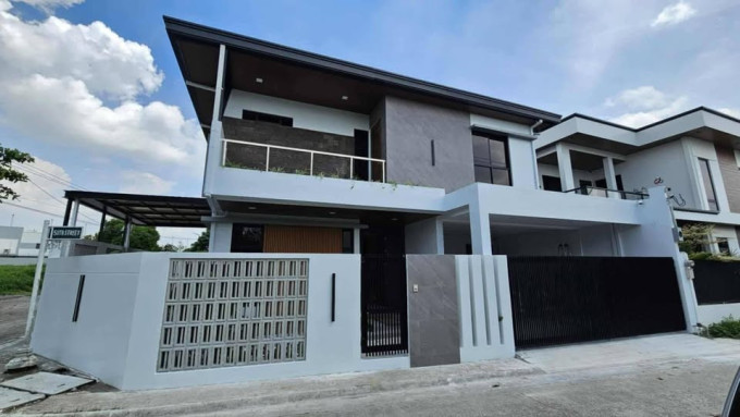 For Sale Modern House with Pool in Angeles City