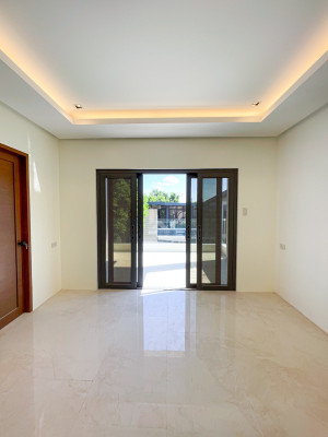 Notable Modern Contemporary House and Lot in Tandang Sora
