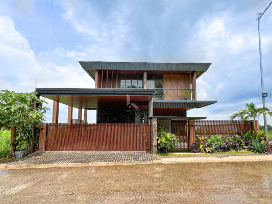 Gorgeous Modern Contemporary House and Lot For Sale