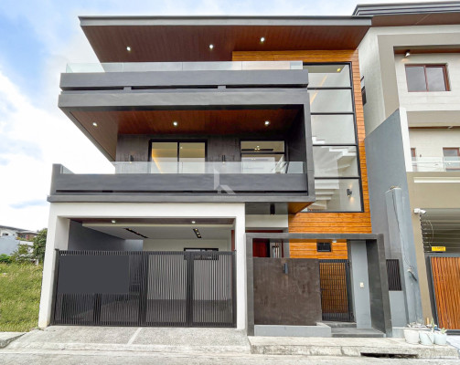 Gorgeous Modern Contemporary House and Lot For Sale in Greenwoods Executive Vill