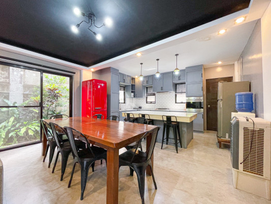 Cozy Modern Tropical Fully Furnished