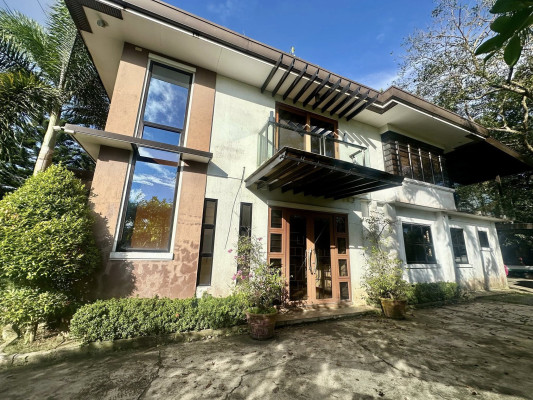 Astonishing 5-Bedroom House and Lot for Sale in Silang, Cavite