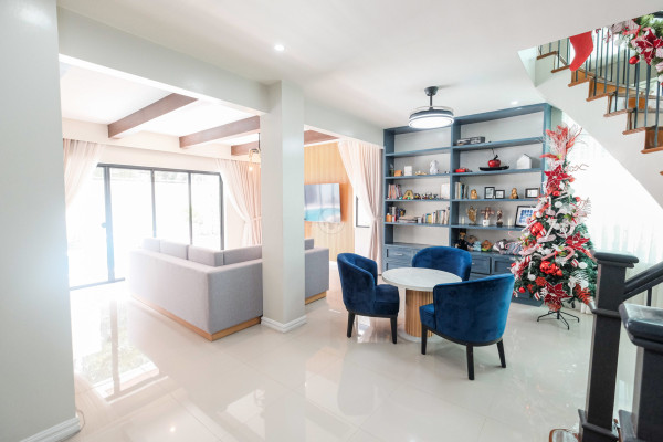 Inviting 5-Bedroom House and Lot for Sale