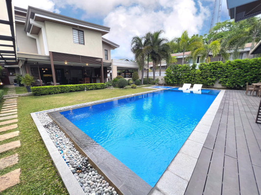 Stunning 5 Bedroom Resort-Style Property for Sale