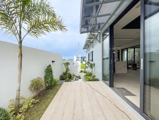 Remarkable Modern Contemporary House and Lot