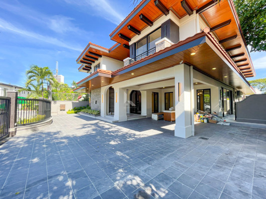 Impressive Modern Contemporary House and Lot For Sale in Ayala Alabang Village