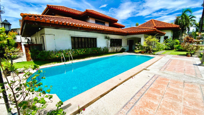 Experience this Elegant 2-Storey Home in Multinational, Paranaque