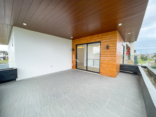 Gorgeous Modern Contemporary House and Lot For Sale in Greenwoods Executive Vill