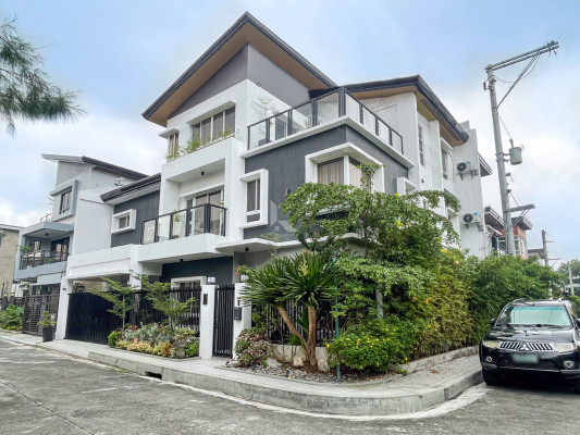 Cozy Modern Contemporary Corner House and Lot