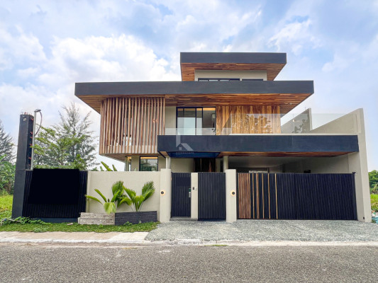 Sophisticated Modern Contemporary House and Lot For Sale