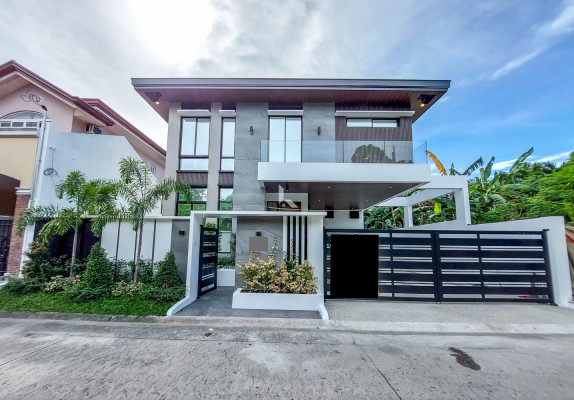 Spacious and Grand Brand New House and Lot for Sale