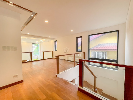 Stately Sparkling House and Lot for Sale in Filinvest 1, Quezon City