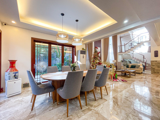 Modern Contemporary 3-Storey House and Lot in Marcelo Green Village