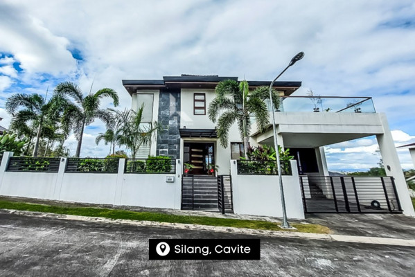 Unwind in this 2-Storey Modern Tropical Corner House and Lot For Sale