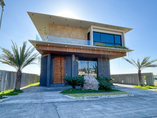 Luxurious Fully Furnished Modern House and Lot For Sale