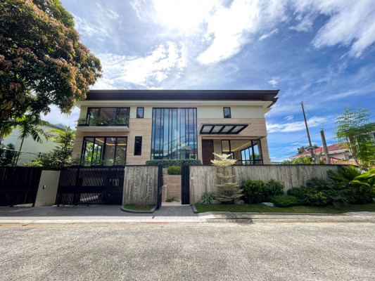 Stylish Modern Contemporary Corner House and Lot in Ayala Alabang Village