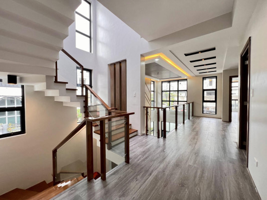 Fabulous 5-Bedroom Corner House and Lot for Sale