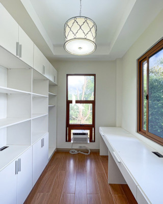 Elegant Modern Contemporary House and Lot